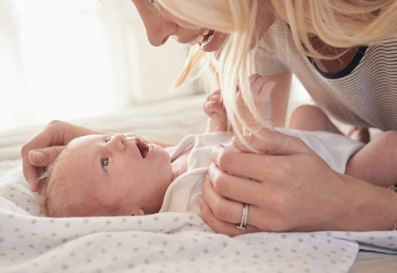 Tránh tình trạng các bé bị úp mặt vào gối dẫn đến nghẹt thở.