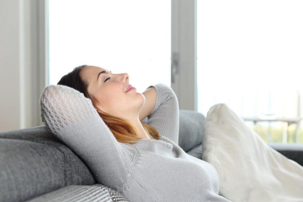 Thư giãn đầu óc để tránh tình trạng rối loạn kinh nguyệt sau sinh