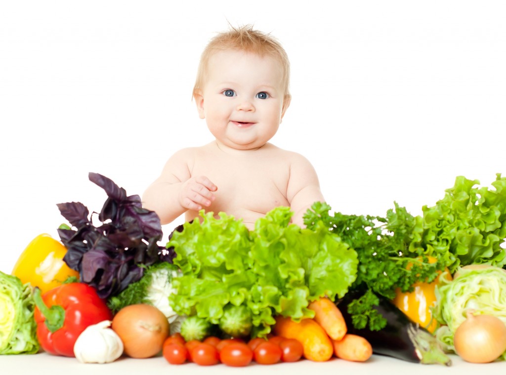 Lựa chọn các thức ăn dinh dưỡng cho bé