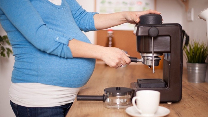 Phụ nữ mang thai uống cafe được không