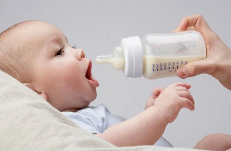Những Cách Cai Sữa Cho Con Hiệu Quả Mà Mẹ Nên Biết