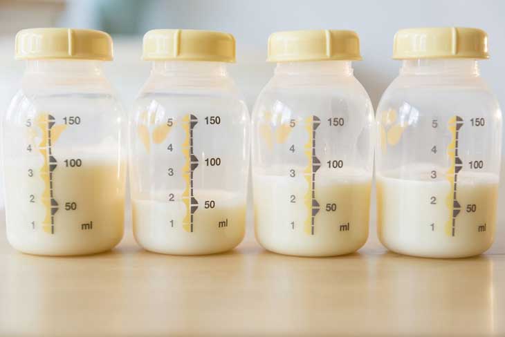 Những lợi ích của sữa mẹ mang lại cho trẻ