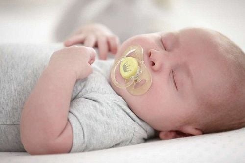 Các Khuyến Cáo Khi Sử Dụng Núm Vú Giả