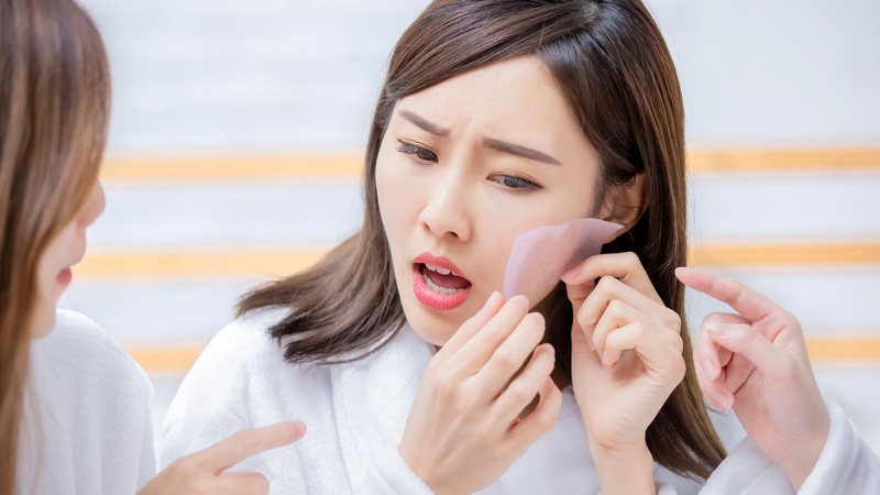 Cách Khắc Phục Tình Trạng Ngủ Dậy Da Mặt Nhiều Dầu