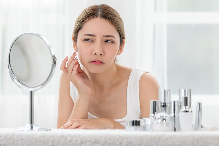 Dấu Hiệu Và Triệu Chứng Khi Nổi Mụn