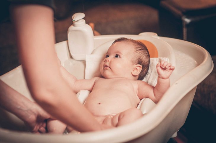 Tại Sao Phải Tắm Cho Bé Sơ Sinh đúng Cách