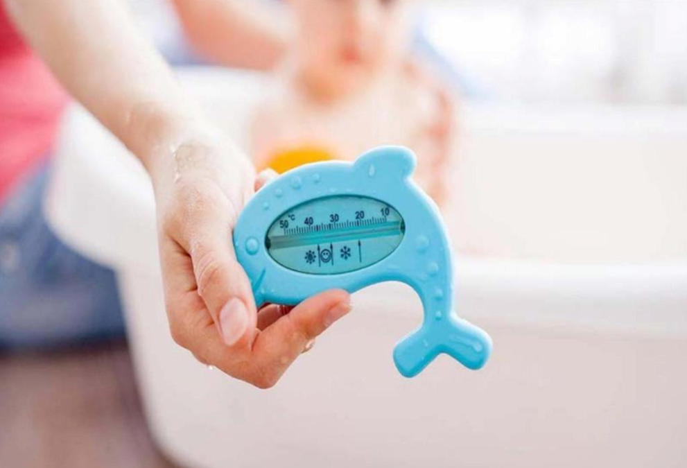 Cách Chuẩn Bị Nước Tắm Bé Sơ Sinh Chuẩn Nhiệt độ