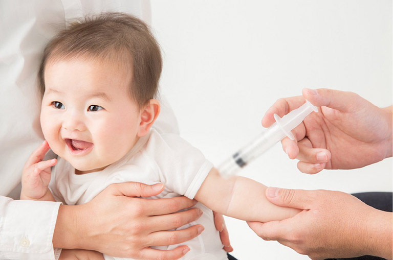 Lợi ích Của Việc Tiêm Phòng Sớm Cho Trẻ Sơ Sinh