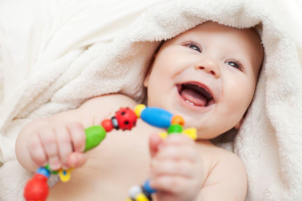Cách Nhận Biết Trẻ Sơ Sinh Khỏe Mạnh Qua Hoạt động Hằng Ngày