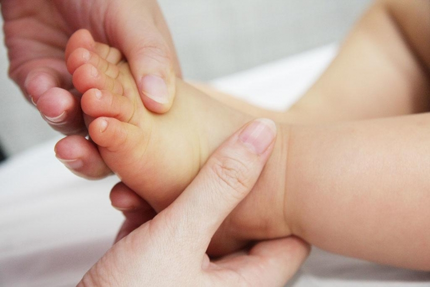 Vì sao trẻ sơ sinh dễ bị vàng da sau sinh